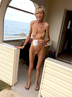 naked old skinny gilf